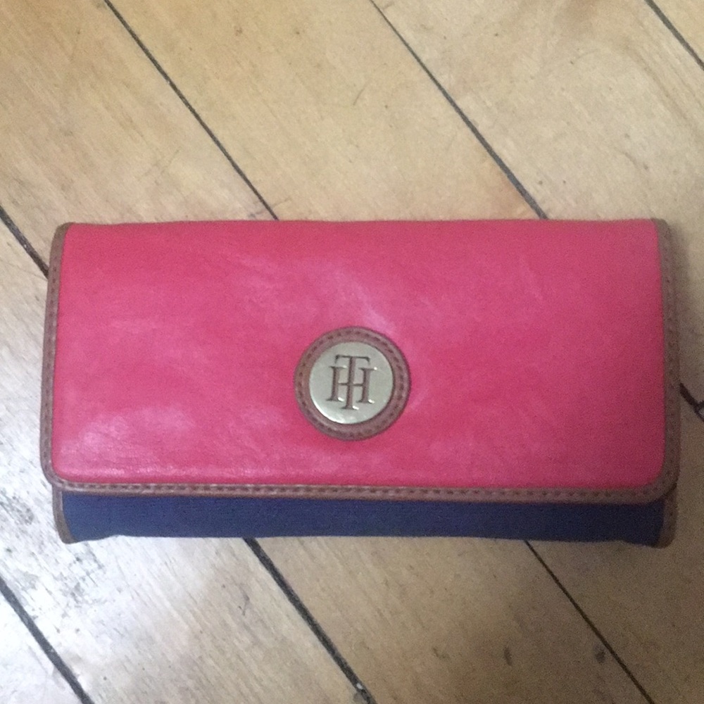 Tommy Hilfiger wallet